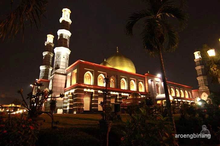 masjid kubah emas depok