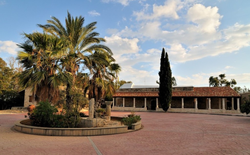 Кипр кошачий монастырь Кипр кошачий монастырь