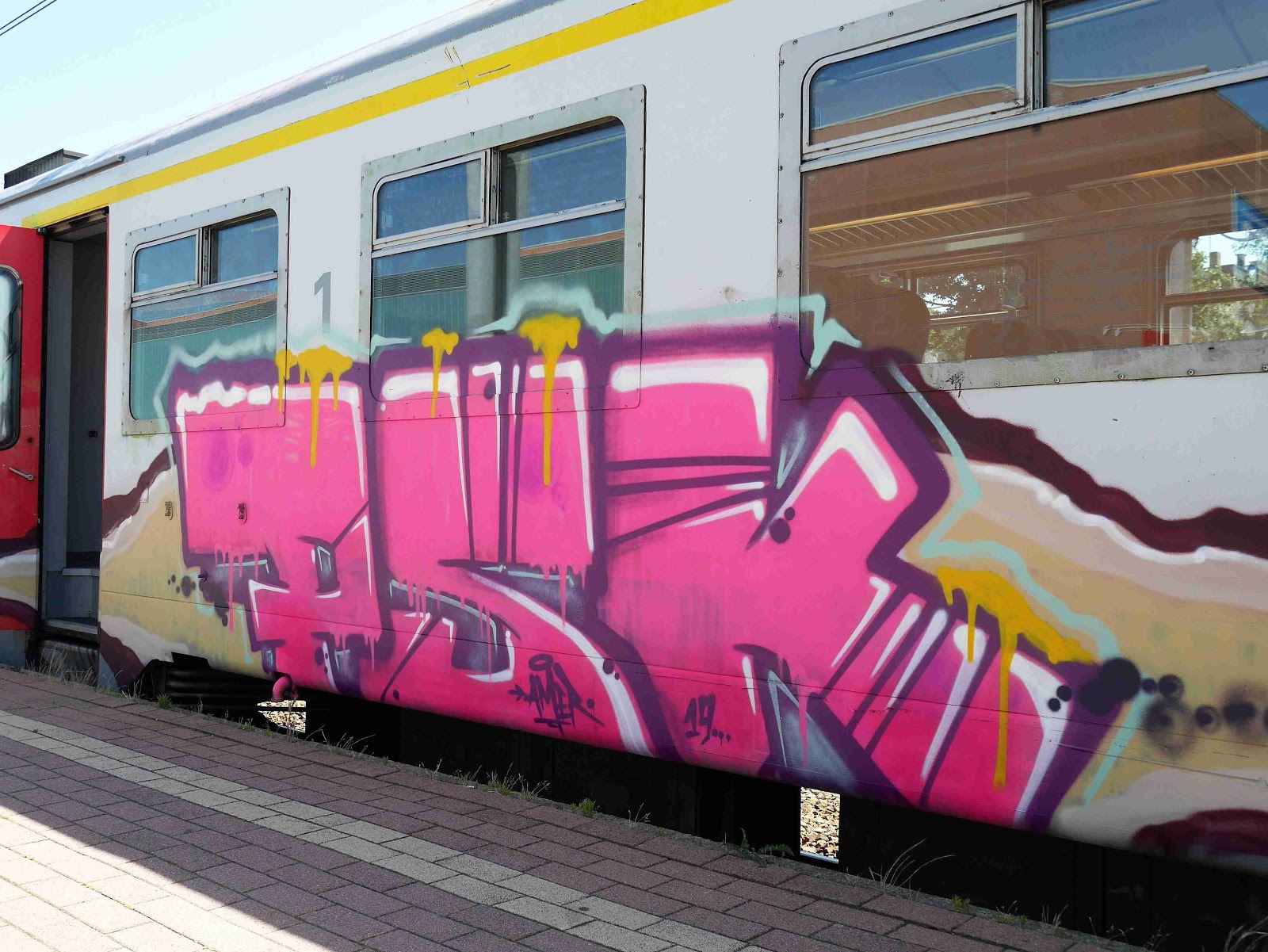 Graffiti Train Loverz