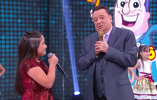 Clóvis Pinho e Simone da dupla com Simaria cantam juntos em aniversário de  pastores famosos