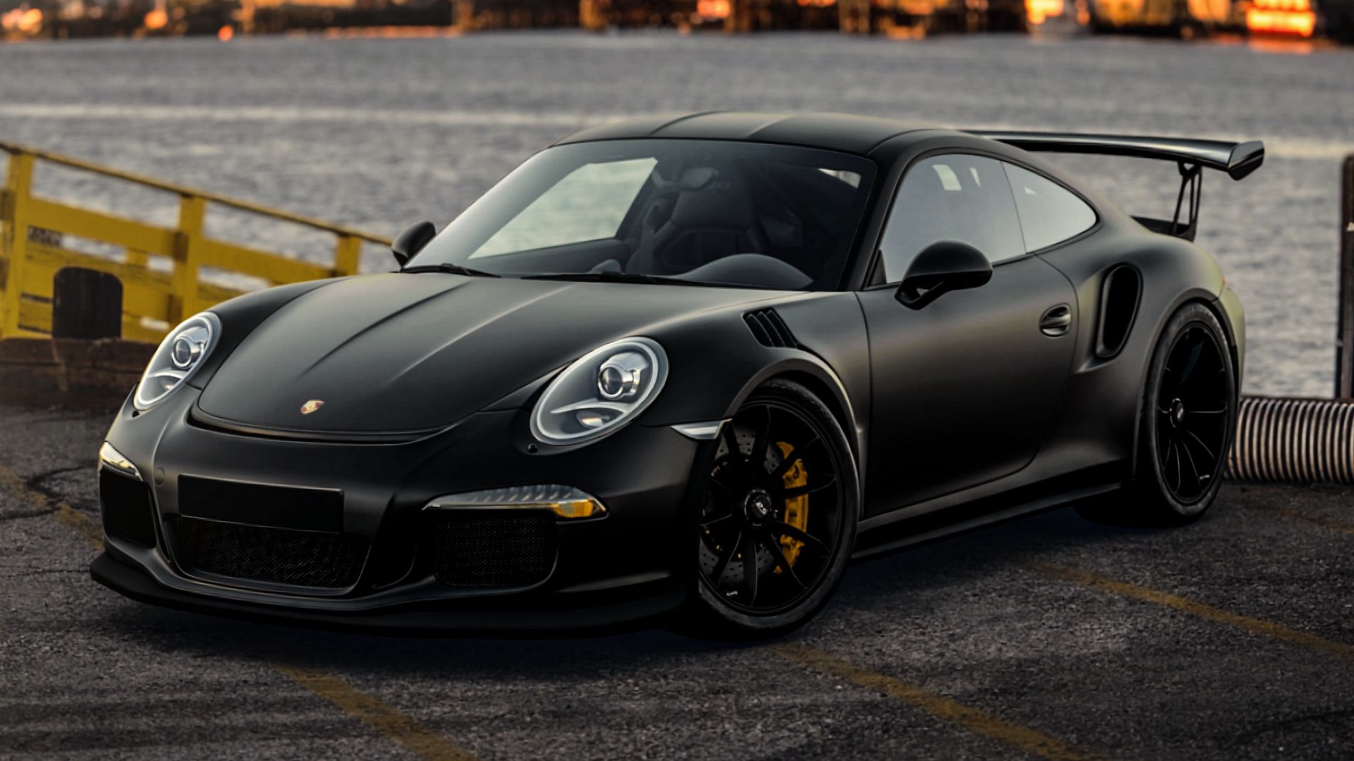 Wallpaper Porsche 911 Black Sports Car - Free Wallpapers for Apple