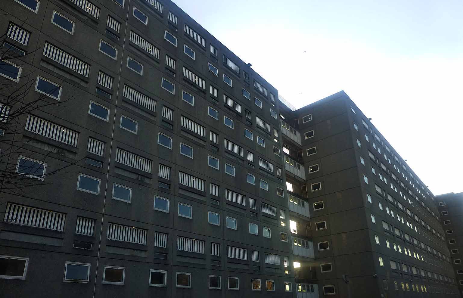 Alex and Bob`s Blue Sky Scotland Anderston. Anderston Centre. The