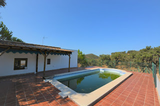 se vende conjunto rural de finca de 10 hectareas y 2 casas en sierra de Sevilla El Madroño se vende conjunto rural de finca de 10 hectareas y 2 casas en sierra de Sevilla El Madroño