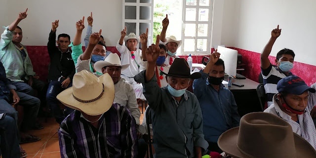 Demandan destitución de Servidor de la Nación en Santiago Ixtayutla