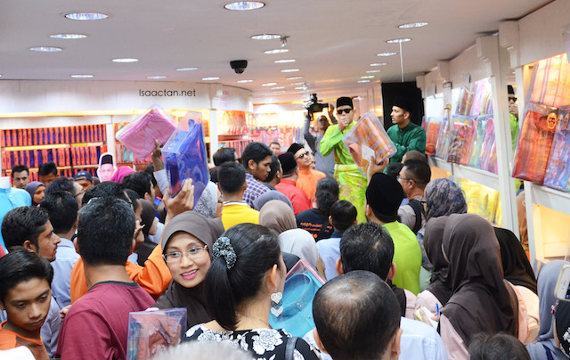 The crowd at Jakel Shah Alam were really excited