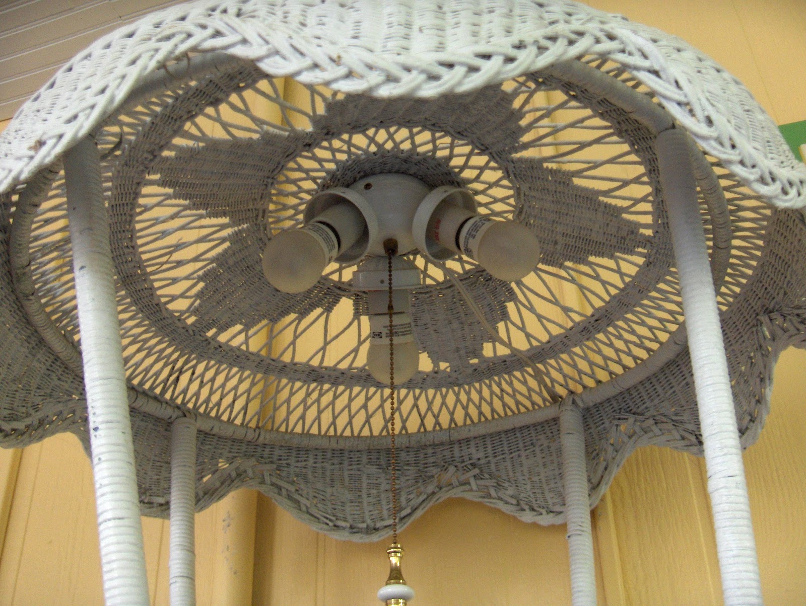 Somethings Old, New, Green, Redo! Revamping Wicker!