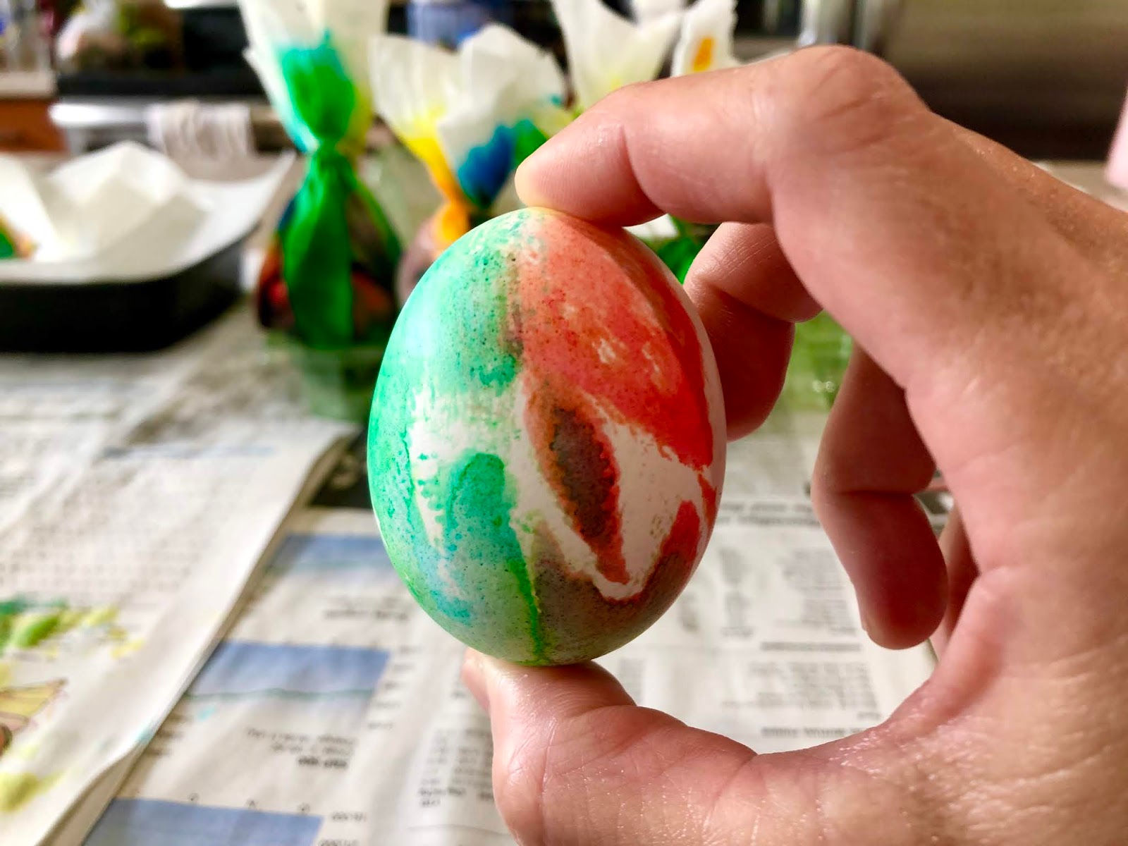 Hawaii Mom Blog Tie Dye Eggs hawaii-mom-blog-tie-dye-eggs