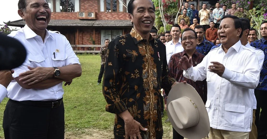 Ratusan Kapal Cina Bebas Keluar Masuk Perairan Natuna, Menteri Luhut dan Prabowo Kok Diam Saja?