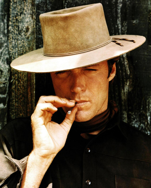 Vintage photos of a young Clint Eastwood in the 1960s and 1970s - 79