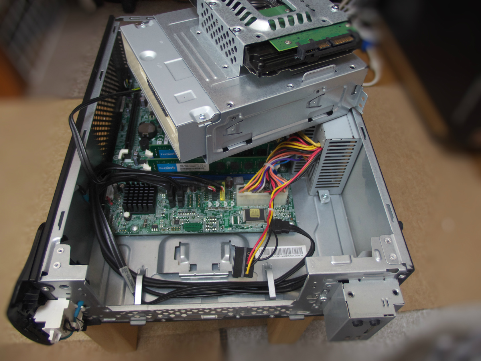 平凡なおっちゃんの足跡 Gateway SX2865のHDDを、SSD化します
