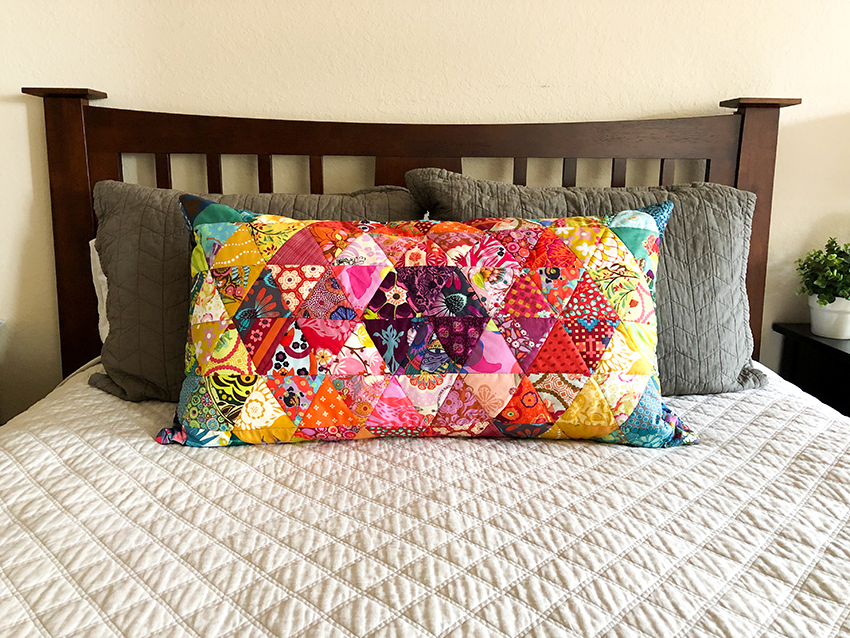 Blue Susan Makes How to Sew an Invisible Zipper in a Pillow