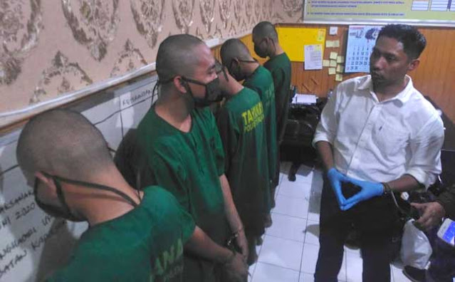 Komplotan Pembobol ATM Diserahkan ke Polresta Padang