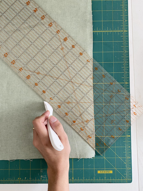 Scallop Placemat Free DIY Sewing Tutorial