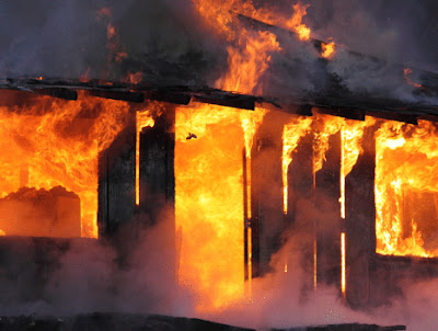 man burns family house oyo state
