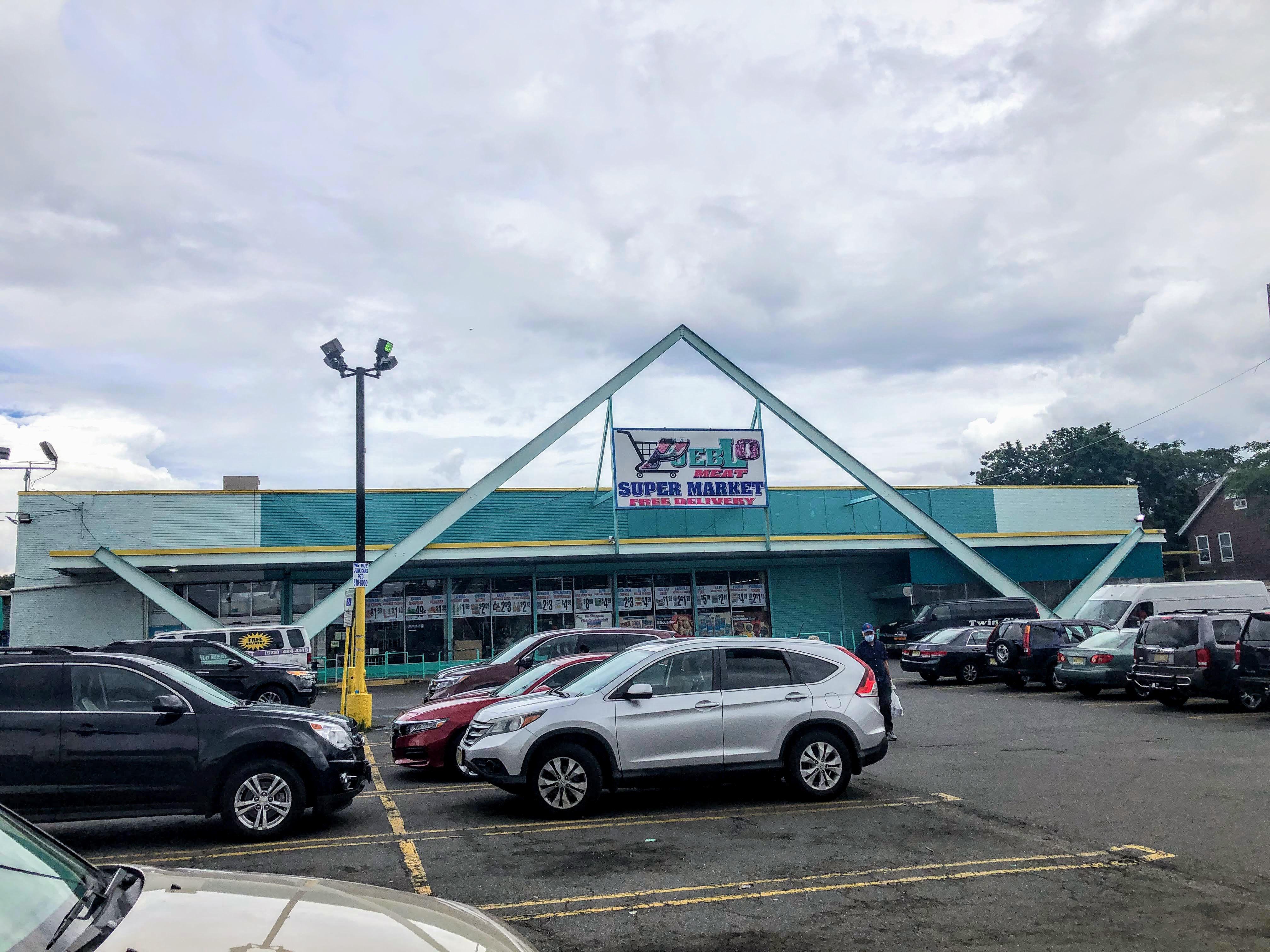 TOUR Pueblo Meat Supermarket Newark, NJ