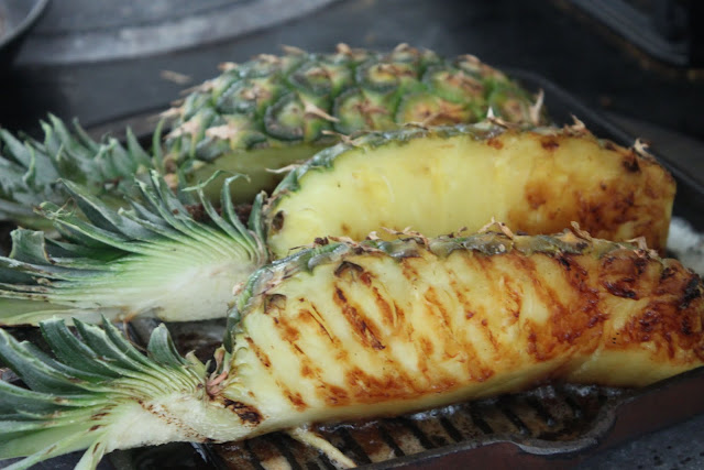 Grilled pineapple with chilli syrup