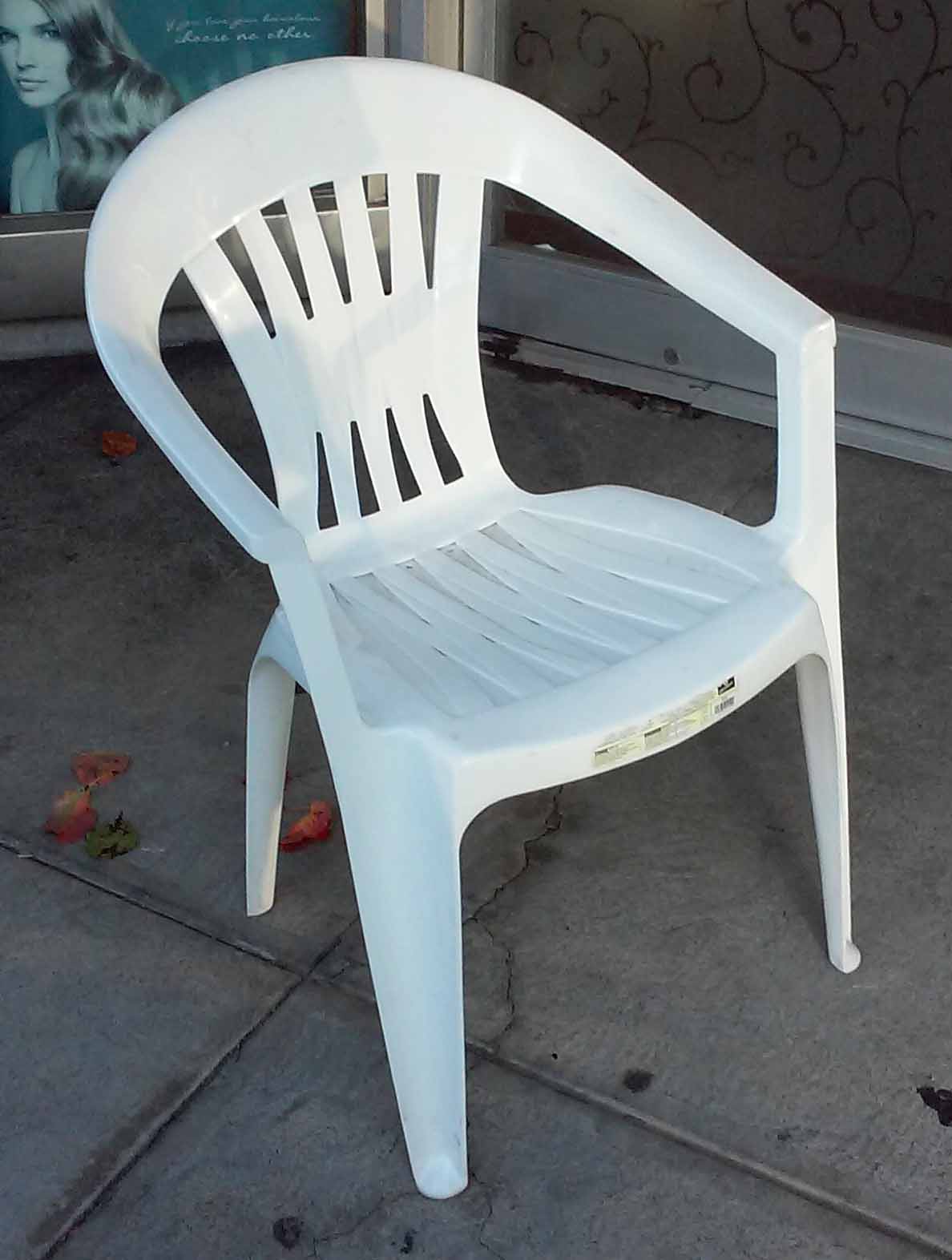 UHURU FURNITURE & COLLECTIBLES SOLD Plastic Patio Chairs