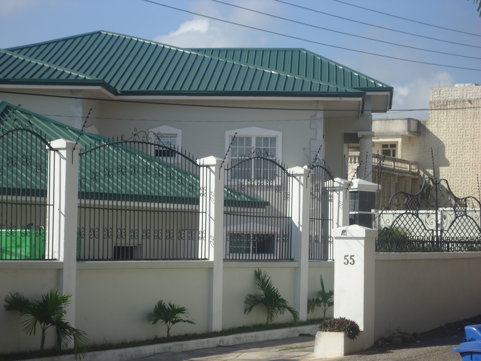 BUILDINGS IN GHANA AND THEIR KIND OF SETTLEMENT