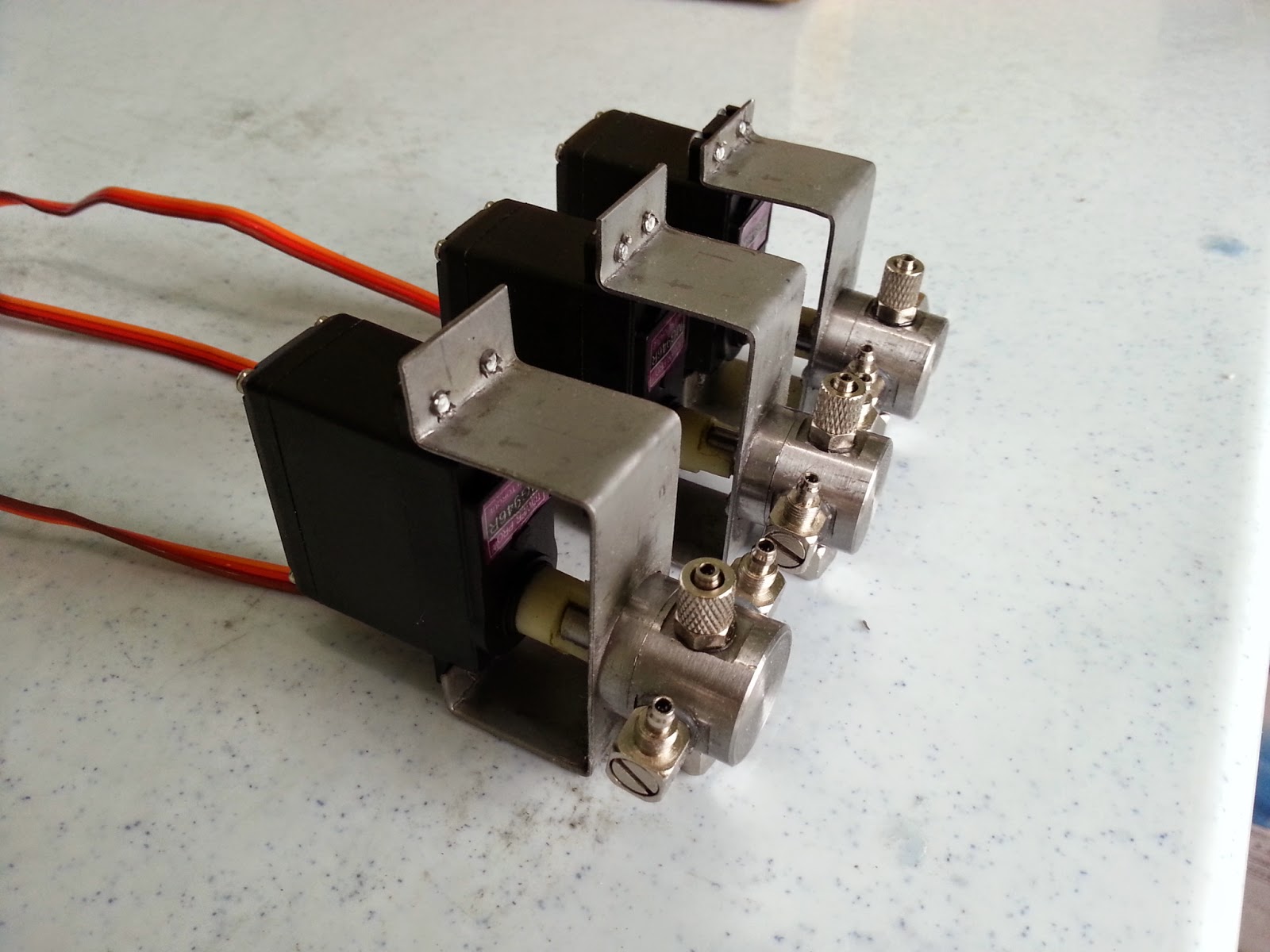 myrctrading Single hydraulic valve and servo.