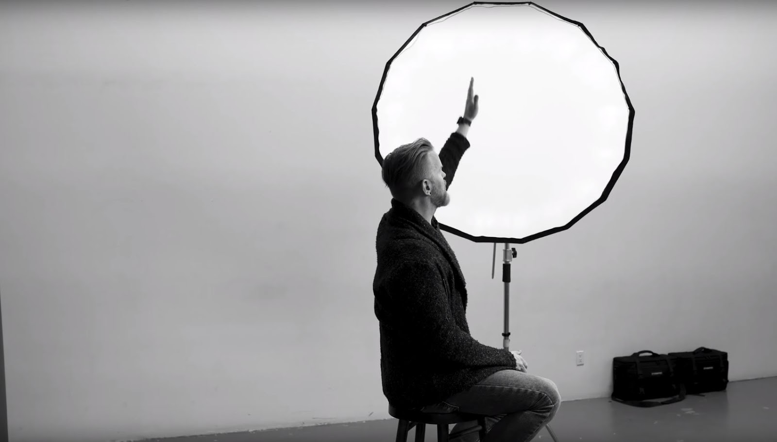 How to use STUDIO LIGHTING Tutorial + 450 Light Modifier GIVEAWAY