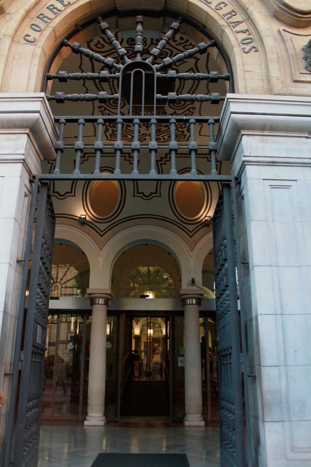 curiosa Sevilla: Edificio de Correos y Telégrafos