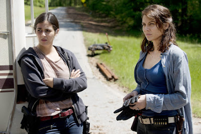 Alanna Masterson and Lauren Cohan in The Walking Dead Season 6