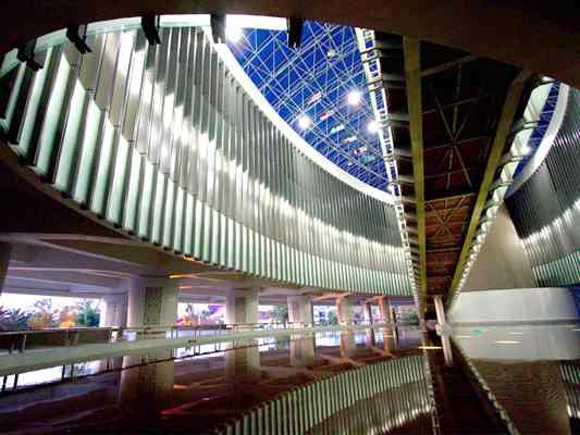 Tempat Wisata Museum Tsunami Aceh