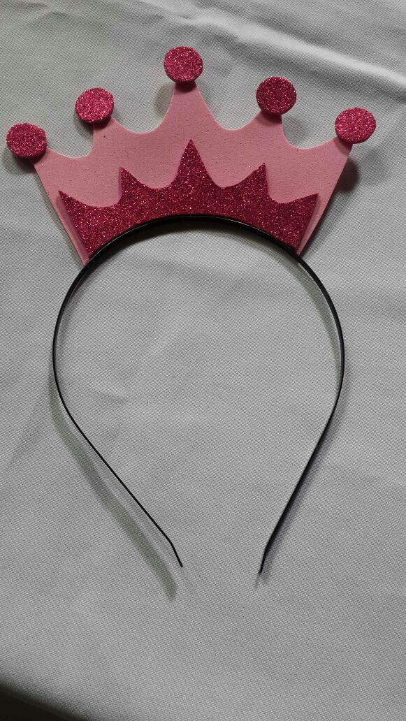 Diza Arts Fazendo Com Carinho tiara de princesas em eva