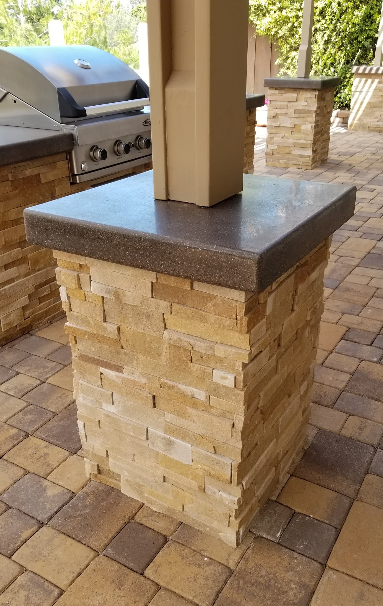 The 2 Minute Gardener Photo Pillar Wrap