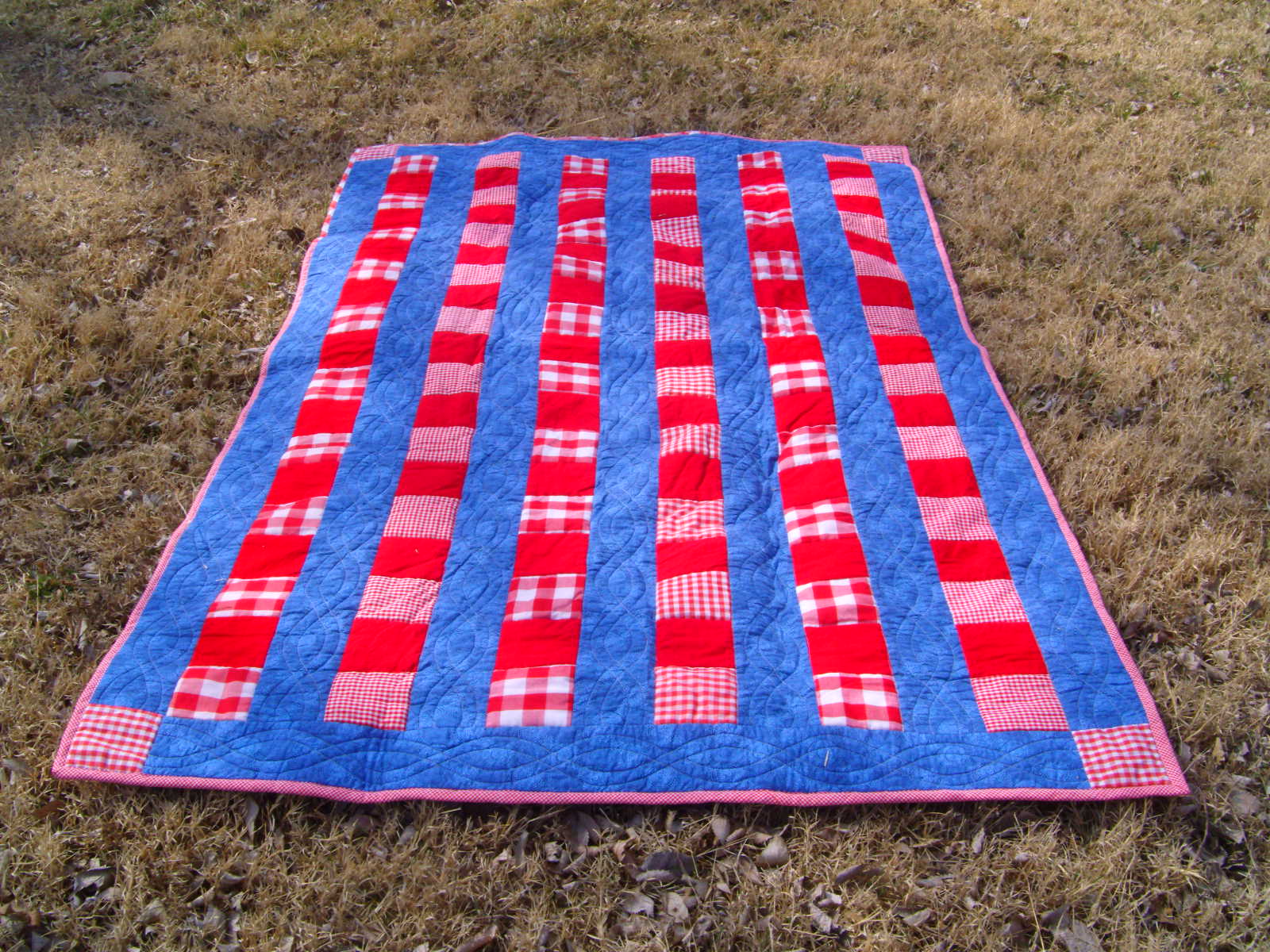 judysquiltsandthings red and white gingham quilt