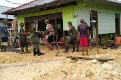 TNI bantu masyarakat mendirikan Mushola di perbatasan Papua