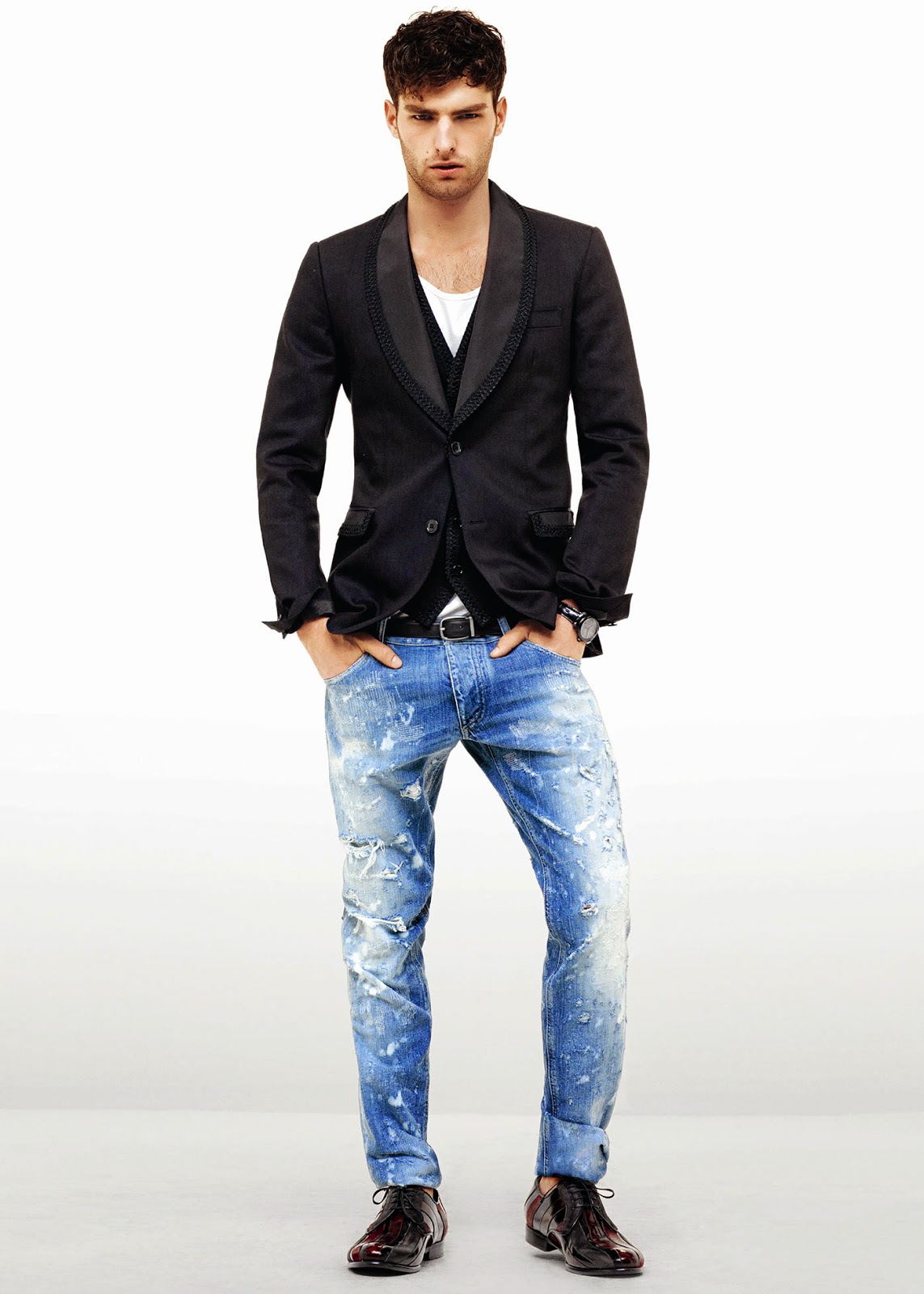 What to wear: Great way to pair destroyed jeans with a black blazer