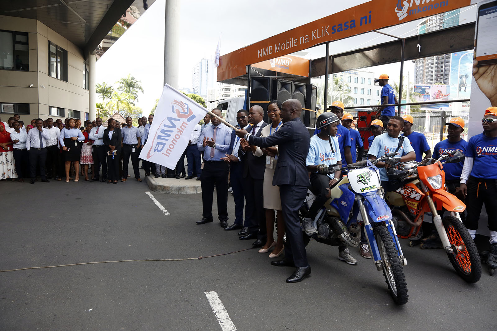 NMB MOBILE, KLIK SASA NI NMB MKONONI HABARI MSETO BLOG