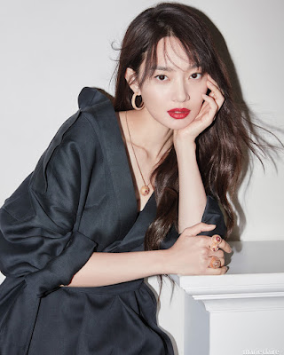 Shin Min Ah mata kulit putih dan mulus