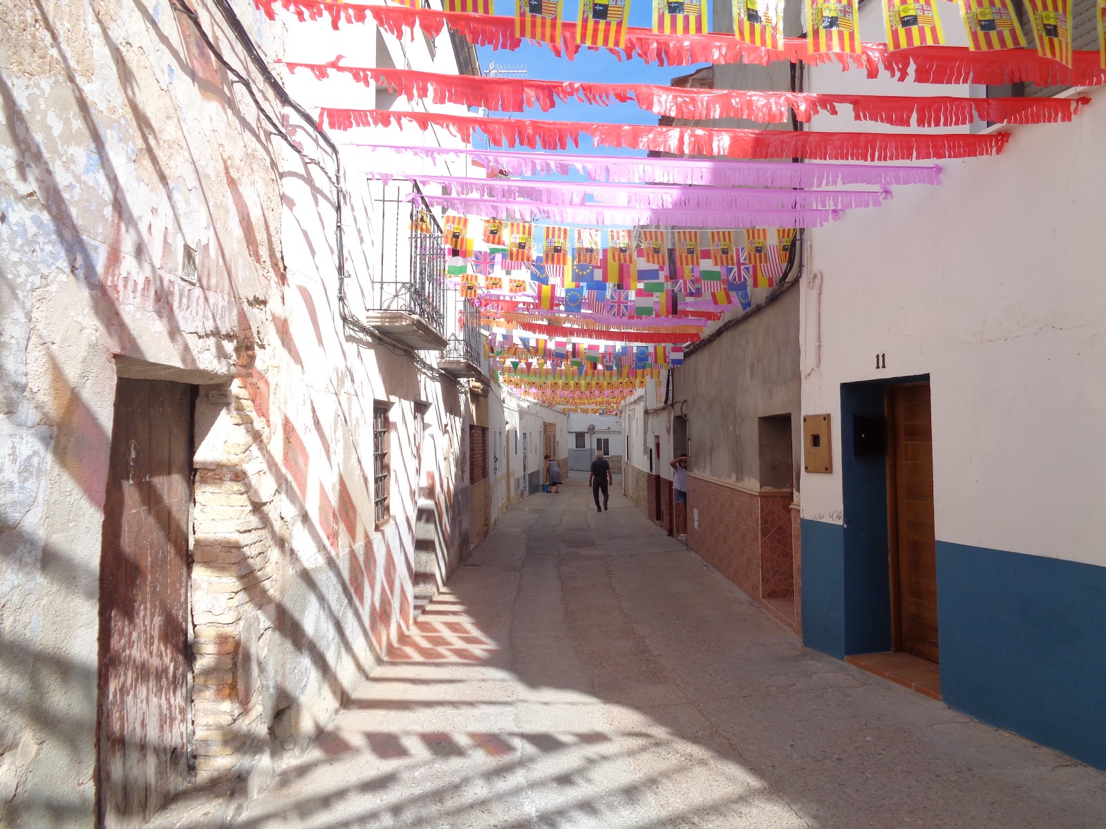 Valdecara Adornos de alguna de las calles de Urrea en fiestas