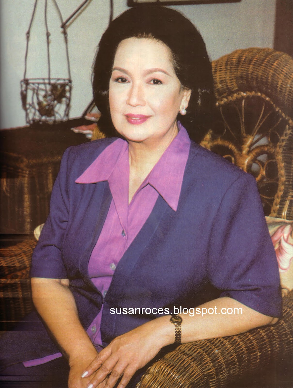 SUSAN ROCES SUSAN ROCES THE QUEEN BEHIND DA KING (by Ross F. Celino