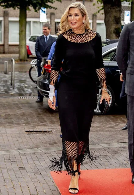 Queen Maxima wore a fringed macrame-paneled silk-crepe midi dress by Valentino. Valentino Spring Summer 2016 collection