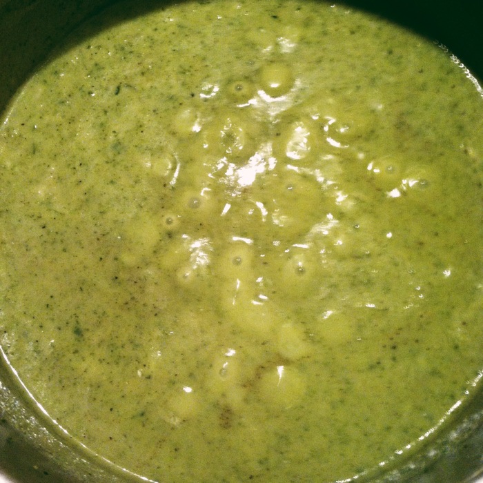 amber cooks zucchini and rice soup