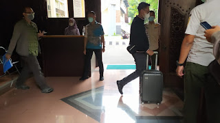 KPK Kembalikan Puluhan Dokumen Barang Bukti Kasus Suap Tamzil di Pendapa Kudus 1 IMG 20210519 WA0115
