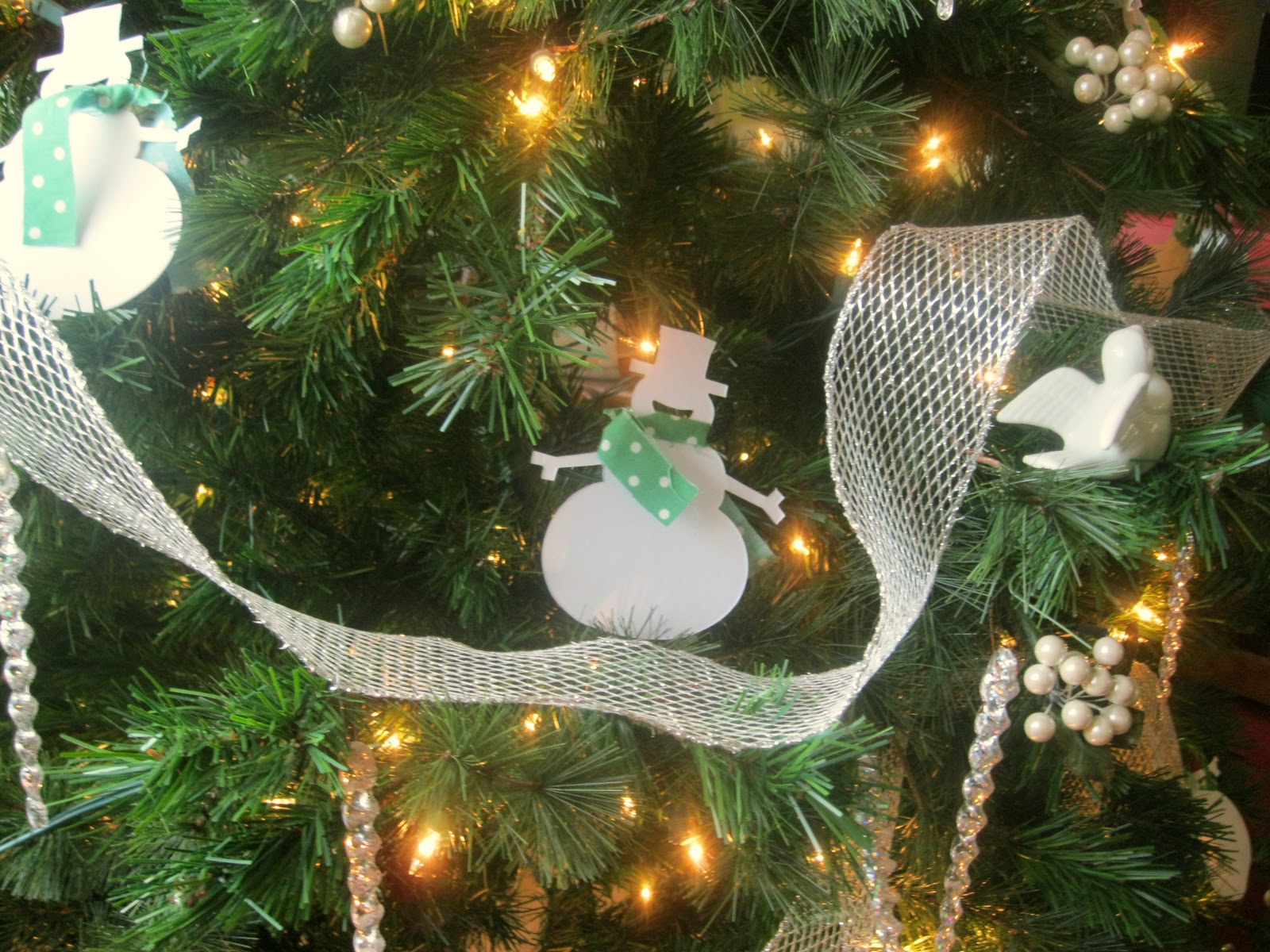 Erynn's House: Dec 6th - Christmas Tree Day