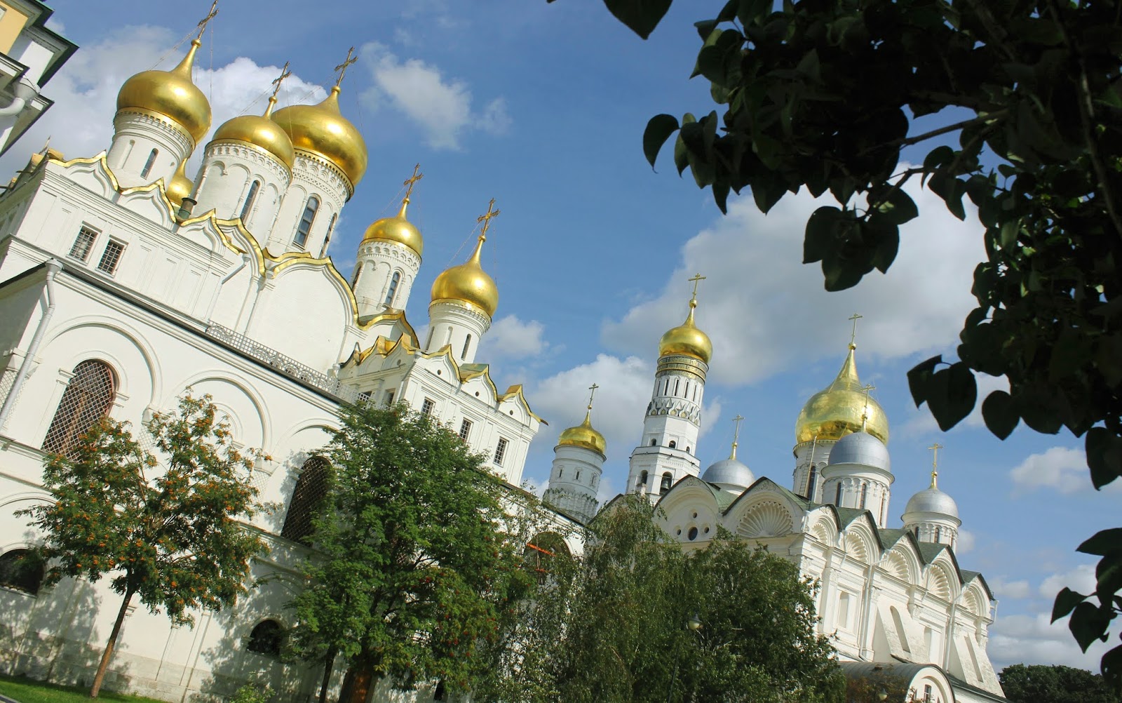 Золотые купола москвы Золотые купола москвы
