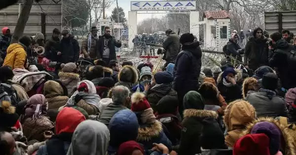 Ρωσικό υπουργείο Άμυνας: «130.000 αλλοδαπούς θα στείλει η Τουρκία στην Ελλάδα από διάφορες χώρες - Δεν είναι Σύροι»! Ρωσικό υπουργείο Άμυνας: «130.000 αλλοδαπούς θα στείλει η Τουρκία στην Ελλάδα από διάφορες χώρες - Δεν είναι Σύροι»!