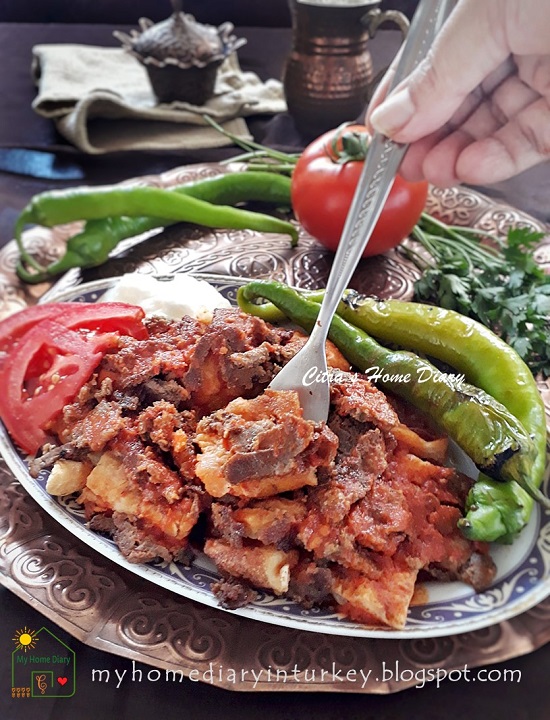 Turkish Food Recipe; ISKENDER KEBAB (Homemade) . With Video / İskender kebab tarifi | Çitra's Home Diary. #turkishcuisine #mediterraneanfood #kebabrecipe #iskenderkebabrecipe #resepmasakanturki #copycatrecipe #dinnerrecipe #kebab