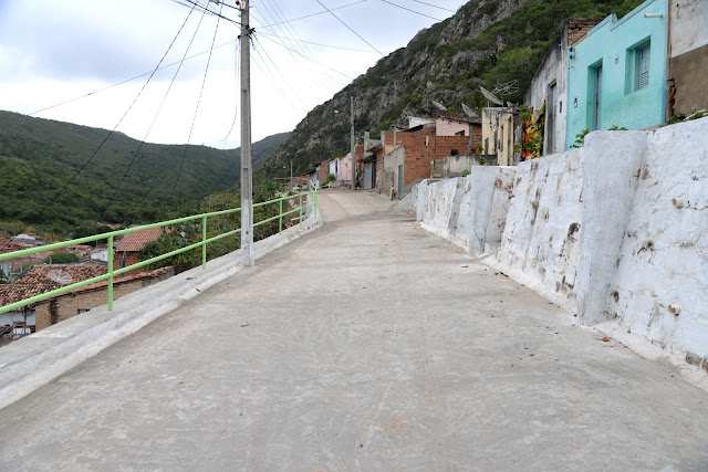 Prefeitura de Jacobina entrega pavimentações de ruas no dia do aniversario da cidade