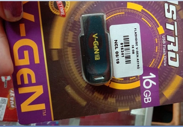Flashdisk/HDD External Untuk Memindahkan Foto Flashdisk/HDD External Untuk Memindahkan Foto