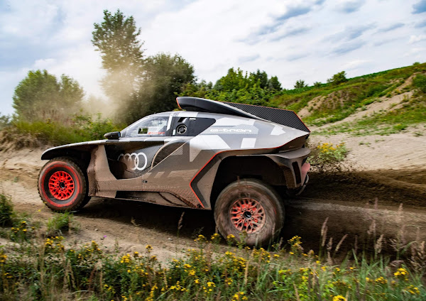 Audi RS Q e-tron: veículo híbrido elétrico competirá no Rally Dakar em 2022