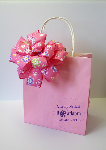 Beautiful gift bag bow