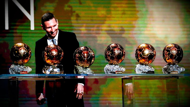 رسميًا ليونيل ميسي يتوّج بالكرة الذهبية للمرة السادسة رسميًا ليونيل ميسي يتوّج بالكرة الذهبية للمرة السادسة