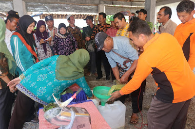 Dinas Pertanian dan Ketahanan Pangan Latih Petani Buat Pupuk dan Pestisida Organik Sendiri