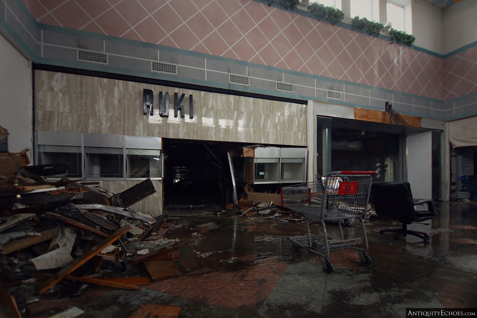 Wayne Hills Mall In New Jersey Is Now An Abandoned Relic